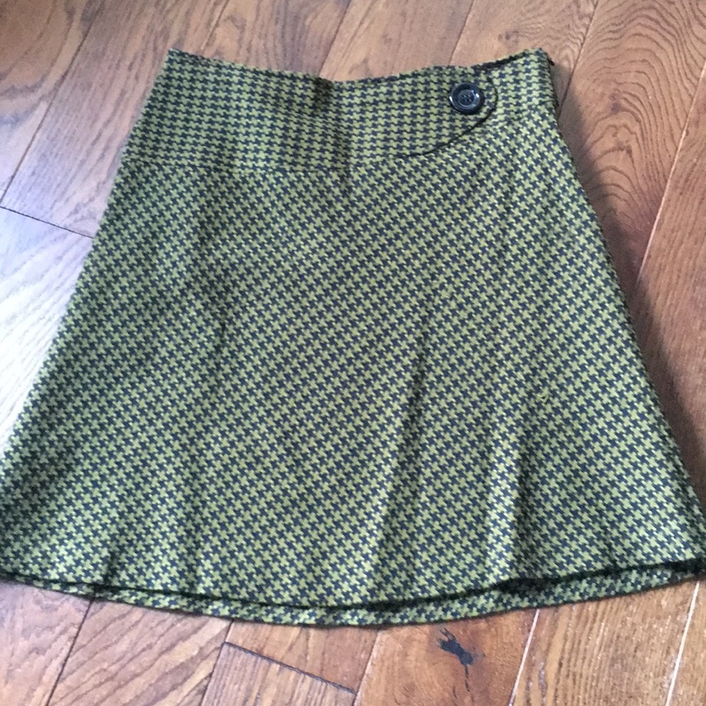 Houndstooth 21 inch skirt with side zipper size 12